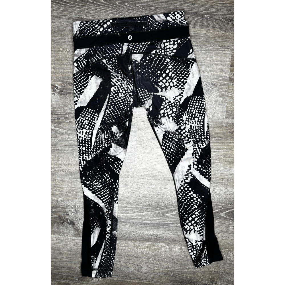 Lululemon Women's Leggings Mesh Black White Running Gym Size 6 - Picture 2 of 4